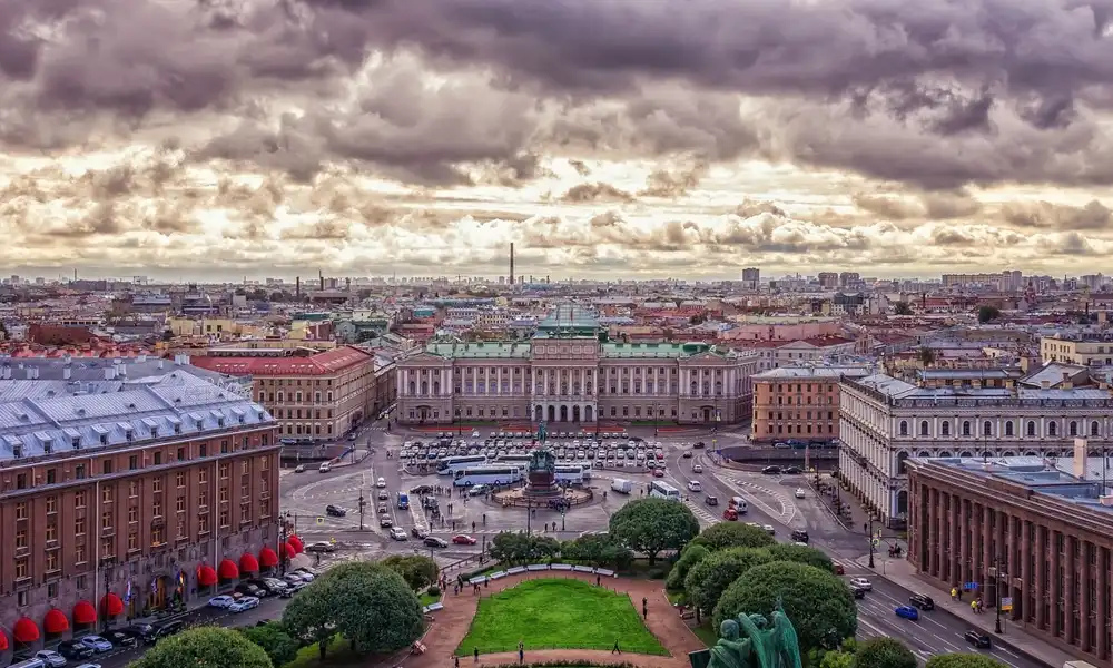 Sankt Peterburg i Veliki Novgorod